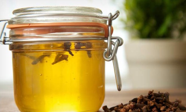 cloveinfusedhoney